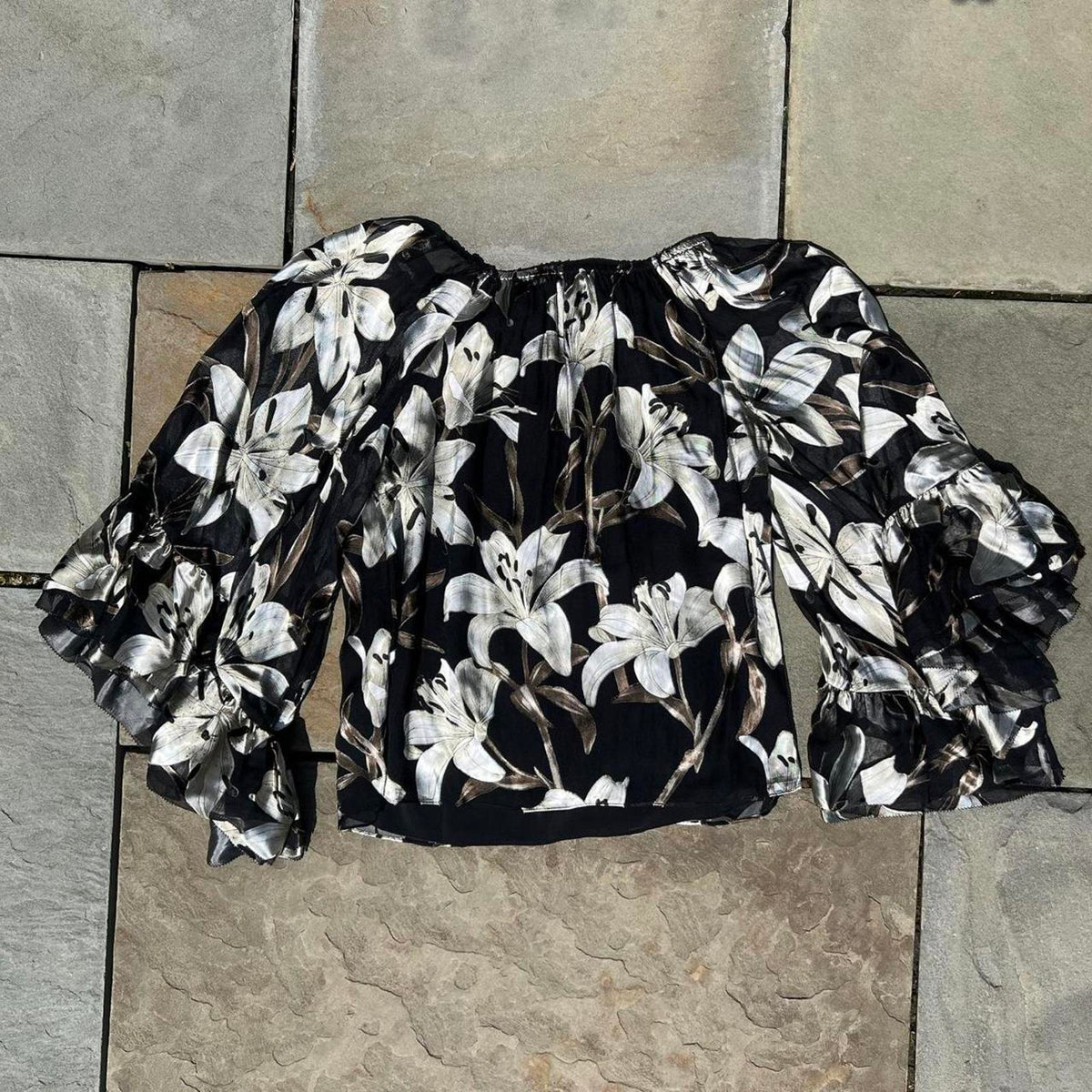 Alice + Olivia Silk Blend Ardelia Floral Off Shoulder Blouse