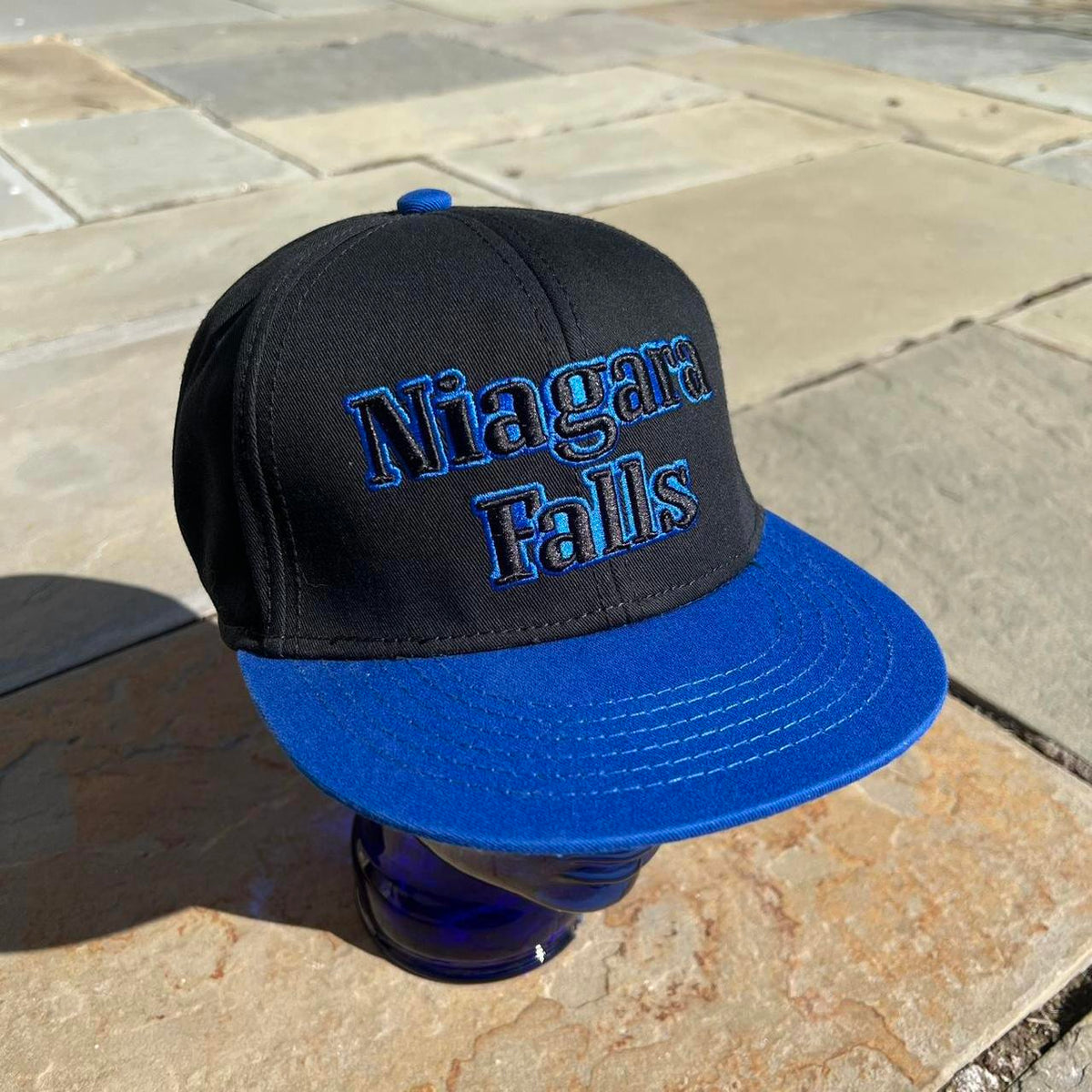 NWT Niagara Falls Two Tone Royal Blue Black Snap Back Hat