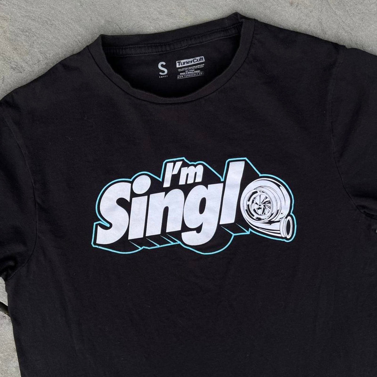I'm Single Turbo Black Graphic T-shirt