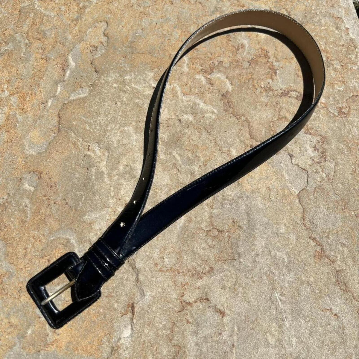 Neo-Vintage 90s Black Patent Leather Belt