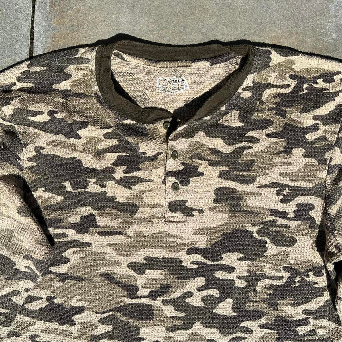 Y2K Tan Camo Waffle Knit Thermal Henley