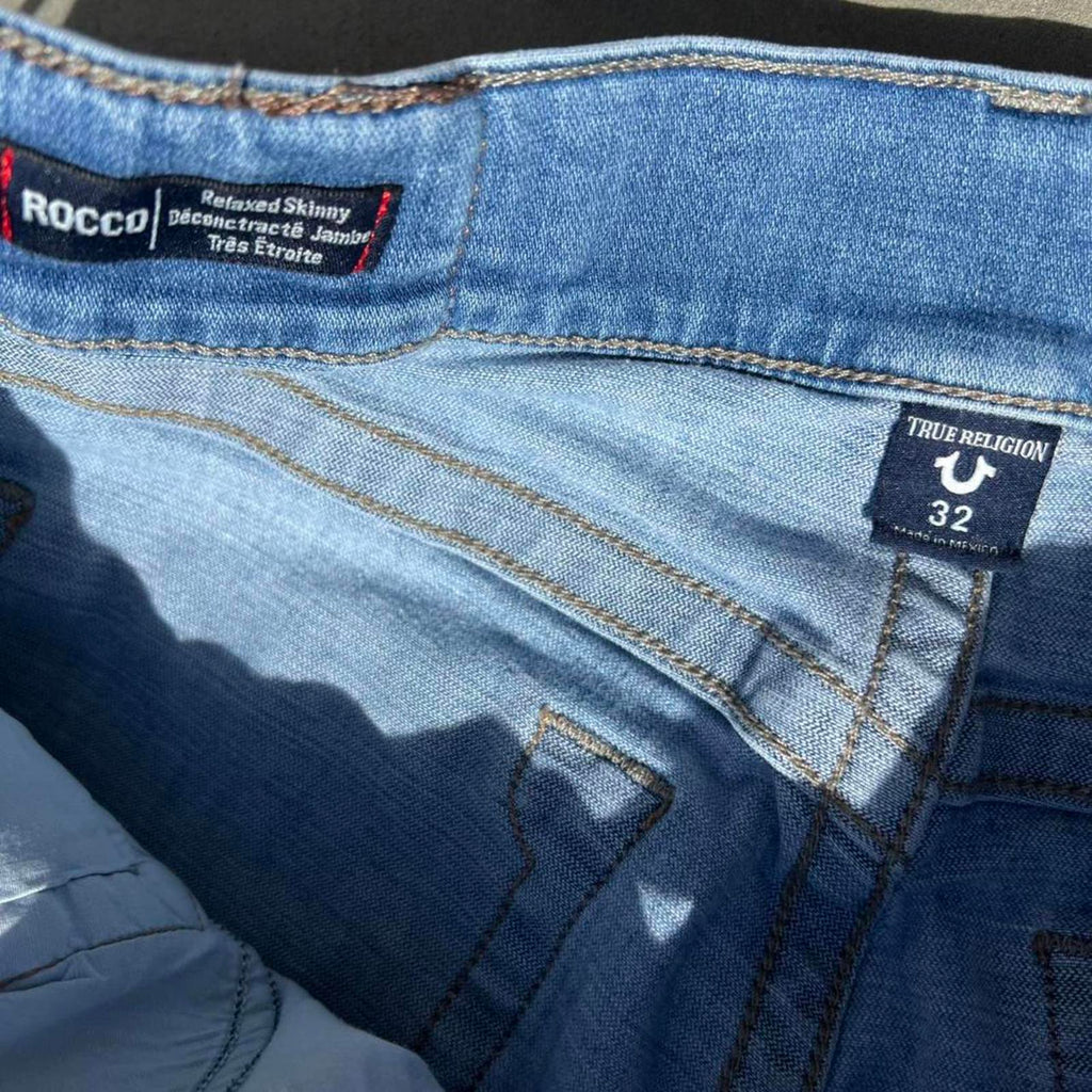 True Religion Distressed Light Wash Relaxed Skinny Jeans 32