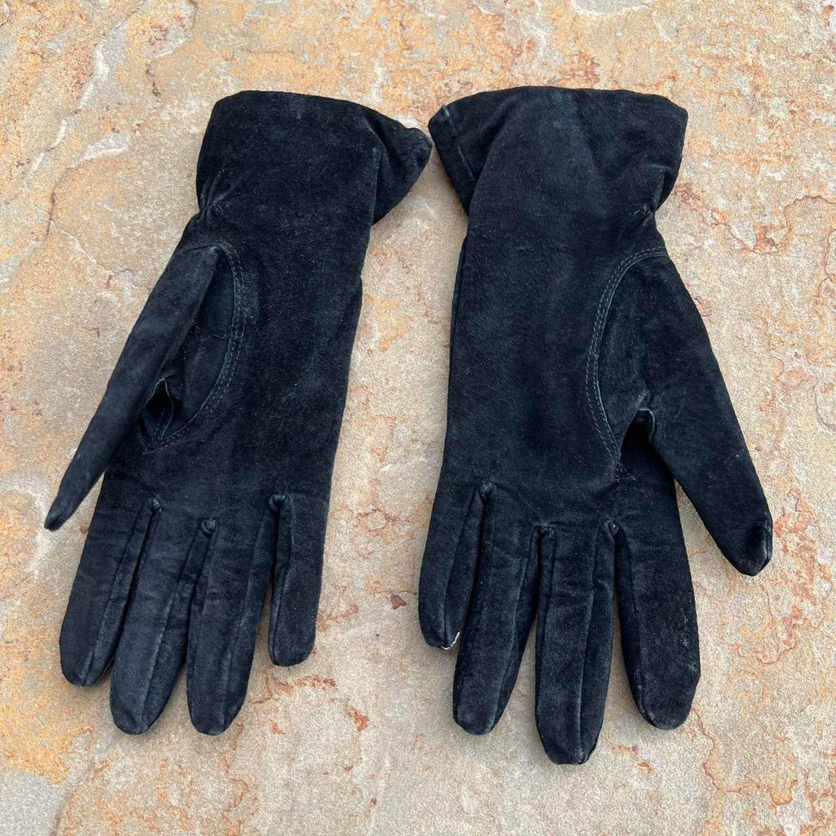 Y2K Black Suede Leather Gloves