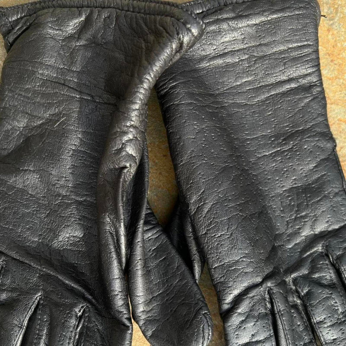 Vintage 90s Textured Black Leather Gloves