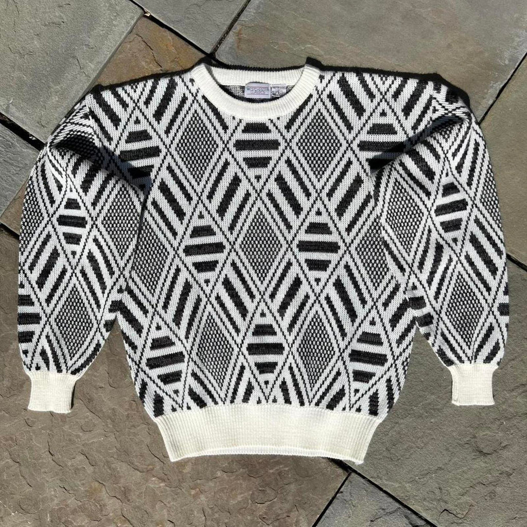 Vintage 80s Cream + Grey Knit Pattern Crewneck Sweater