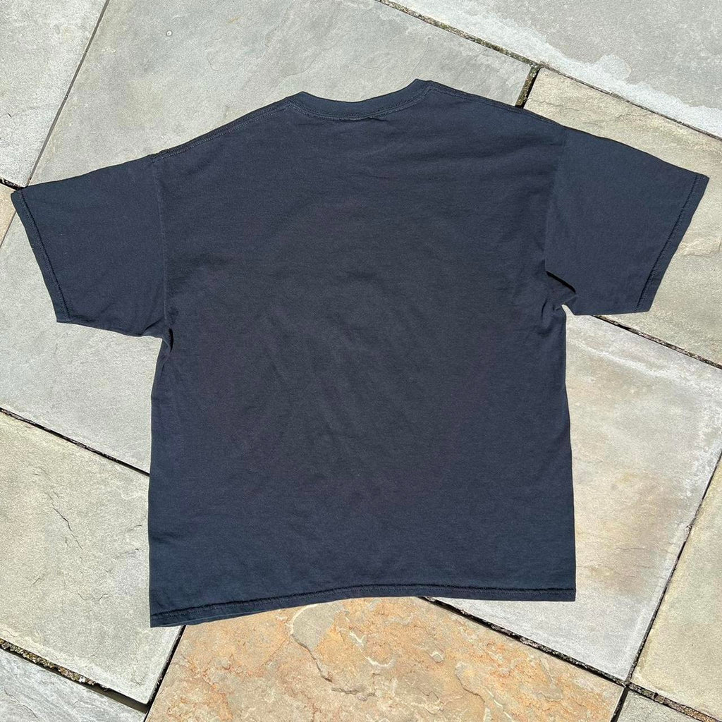 Gildan Men's Black and Yellow Tshirt