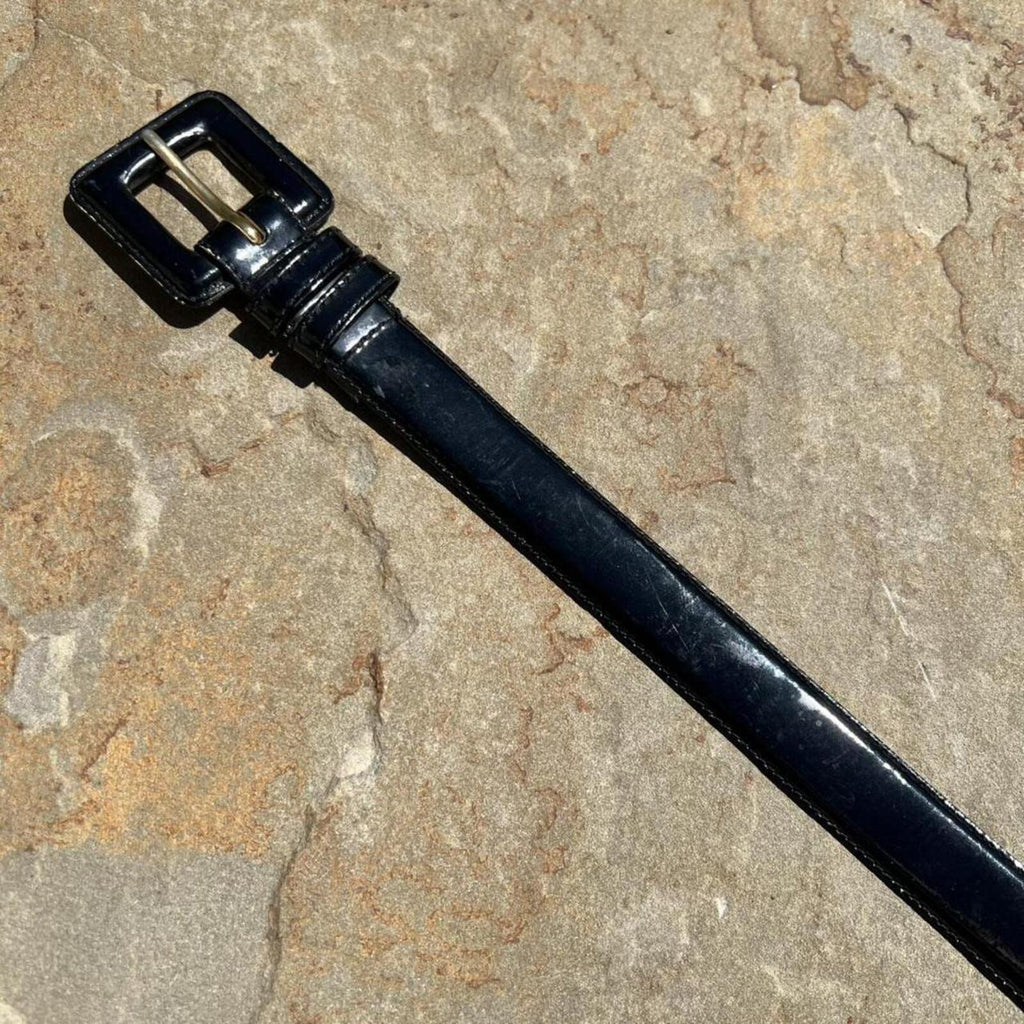 Neo-Vintage 90s Black Patent Leather Belt