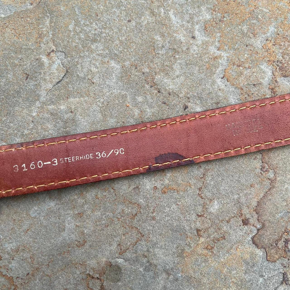 Neo-Vintage 90s Brown Contrast Stitch Leather Belt