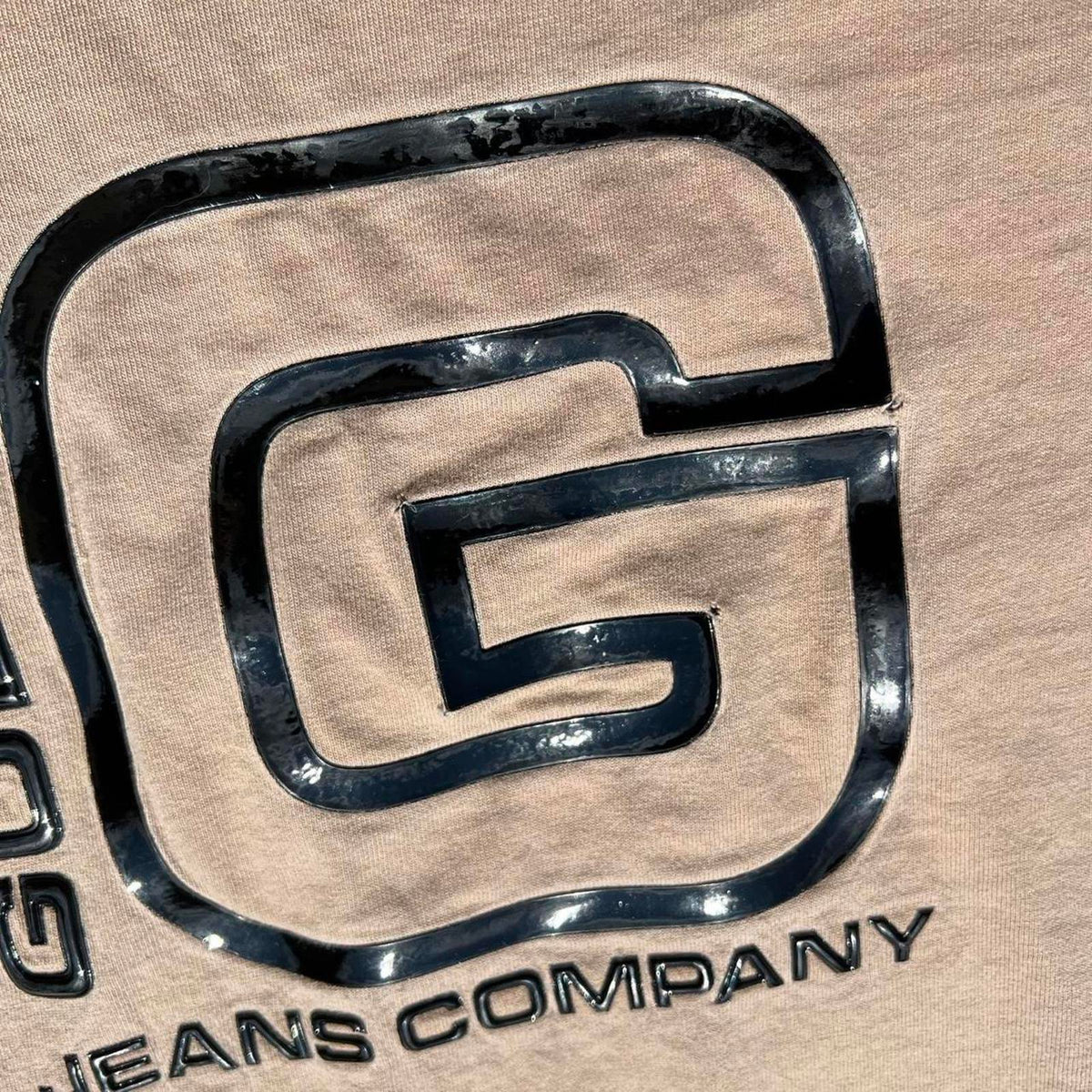 Y2K Guess Jeans Patent Logo Tan T-Shirt
