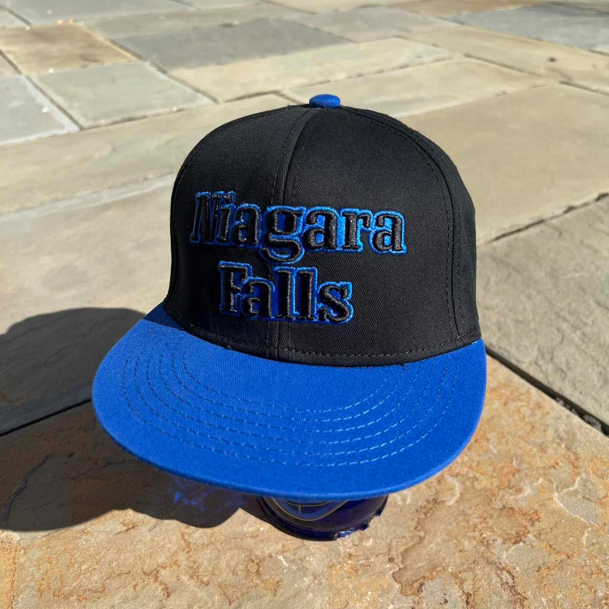 NWT Niagara Falls Two Tone Royal Blue Black Snap Back Hat