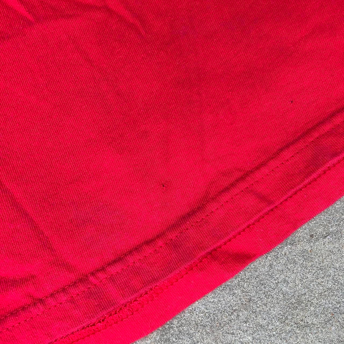 Y2K Red Santa T-shirt Graphic Print size large