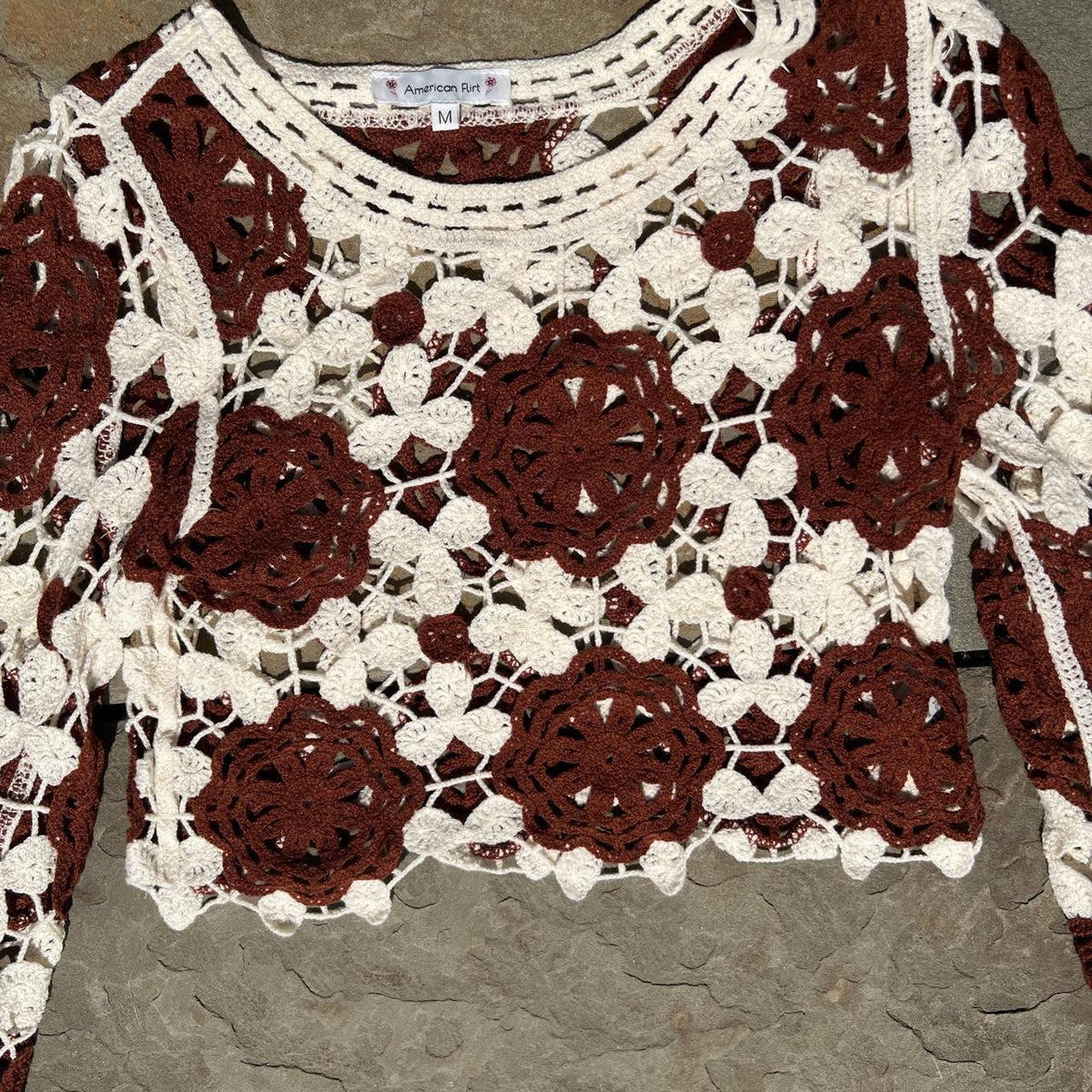 American Flirt white and brown crochet long sleeve top