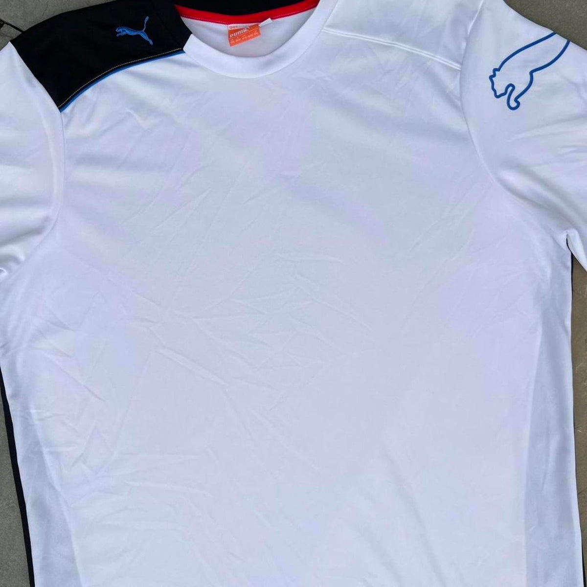 Puma Men's White and Black Tshirt